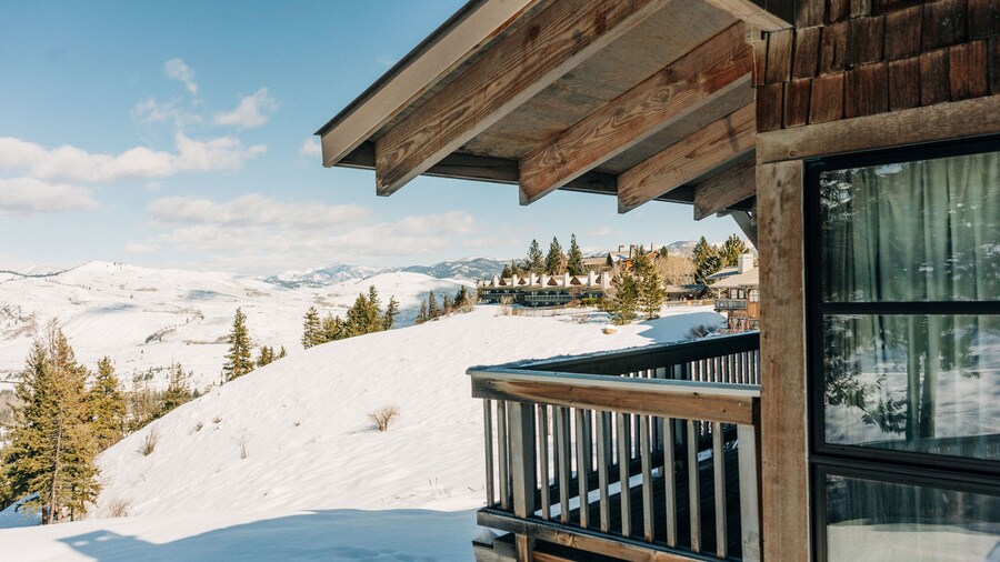 Sun Mountain Lodge