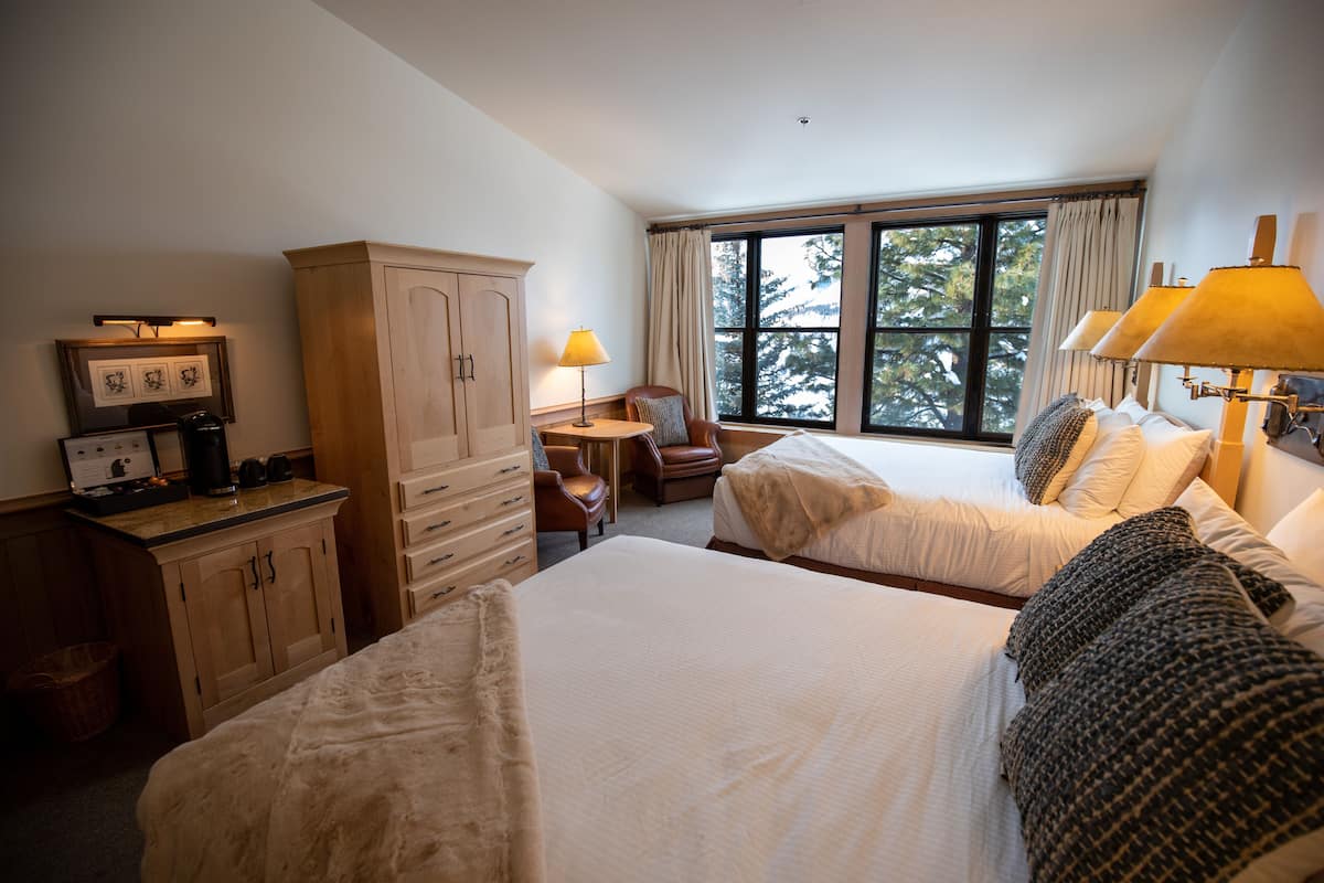 Room, View (Lodge Valley) (Not Pet Friendly) | Premium bedding, in-room safe, soundproofing, iron/ironing board
