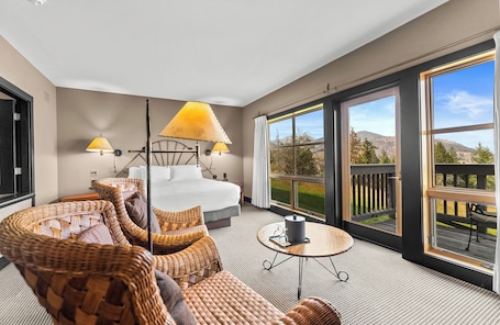 Premium bedding, in-room safe, soundproofing, iron/ironing board. Sun Mountain Lodge
