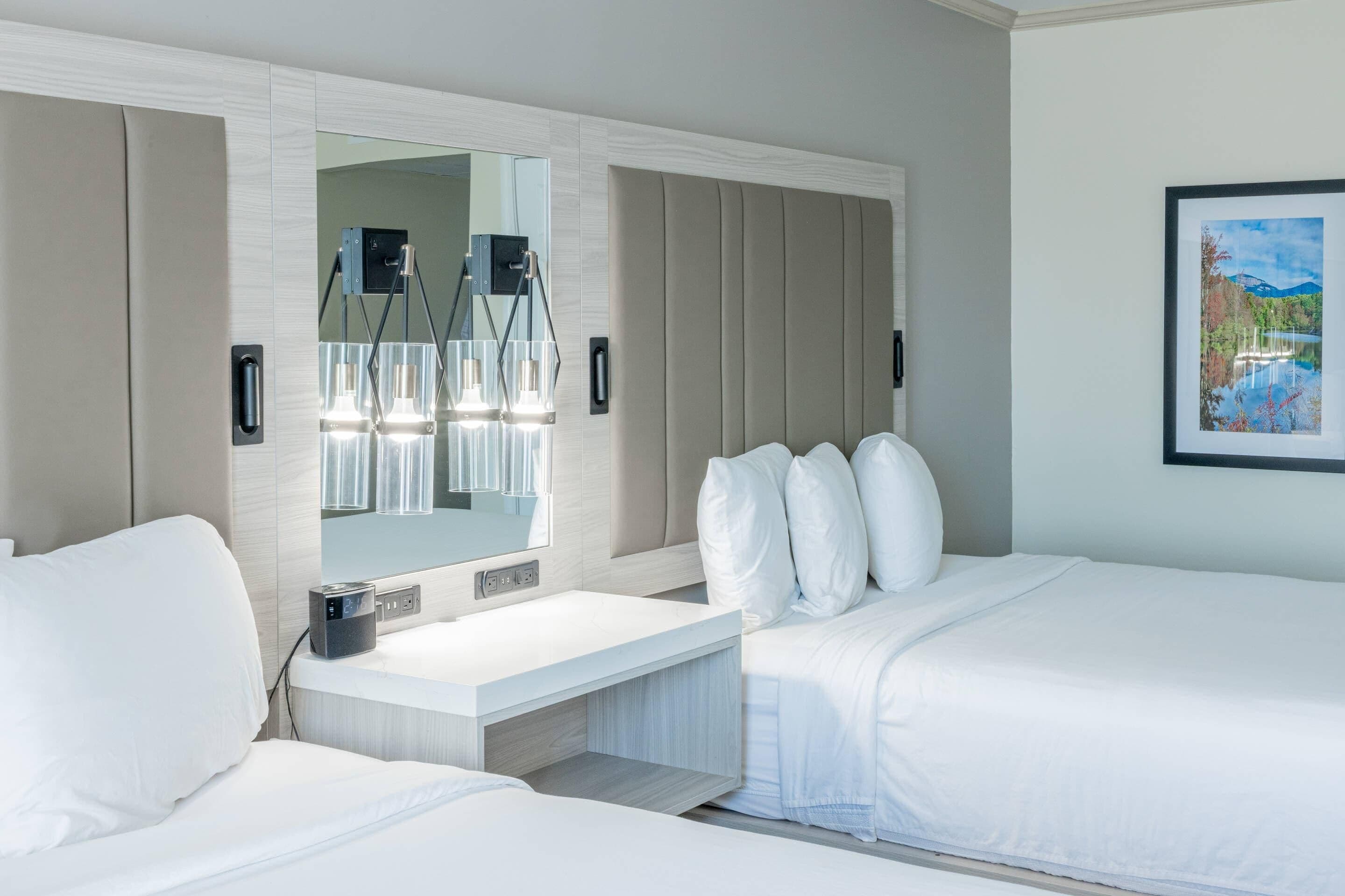 Standaard kamer, 2 queensize bedden, niet-roken | Luxe beddengoed, pillowtop-bedden, een bureau