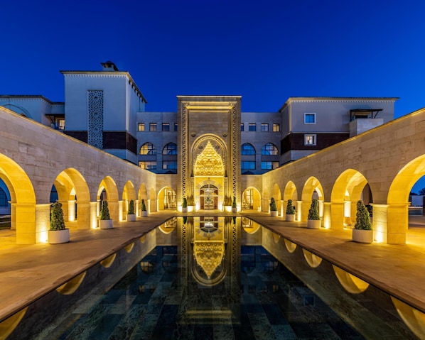 Courtyard - Kempinski Hotel The Dome Belek - All Inclusive (Serik)