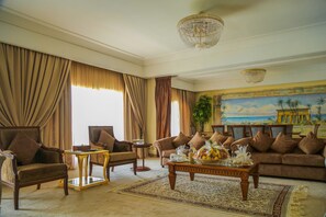 In-room safe, laptop workspace, blackout curtains, free WiFi