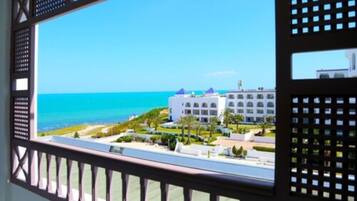 Beach/ocean view