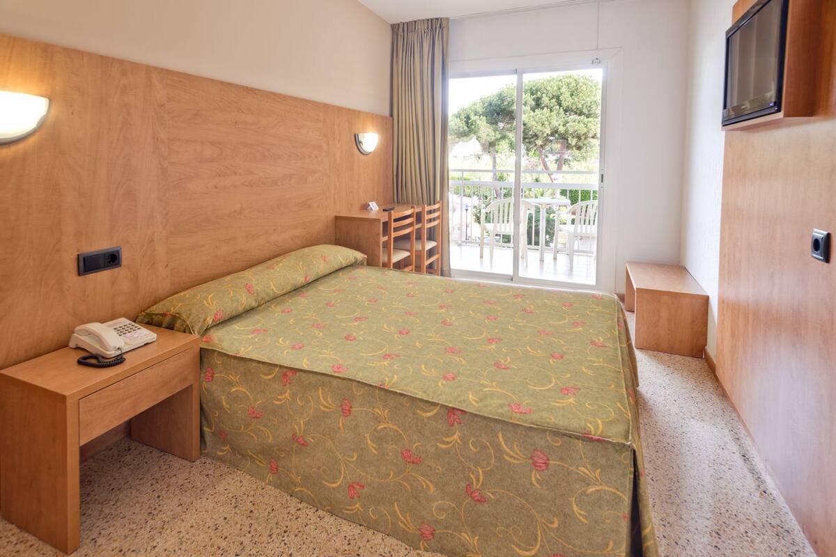 Standard Room, Balcony | In-room safe, WiFi (free)