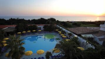 Seasonal outdoor pool
