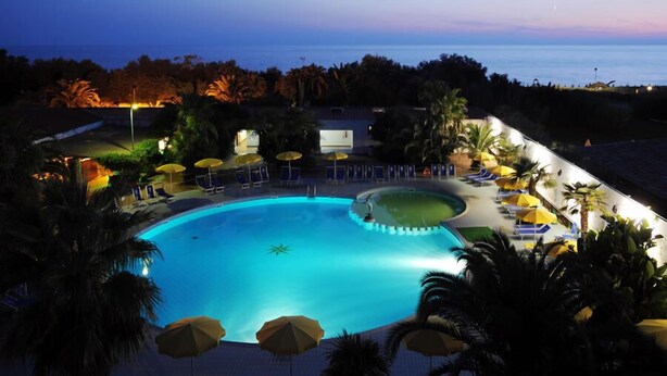 Aerial view - Marina Club Hotel (Cellole)