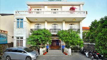 Front of property – evening/night