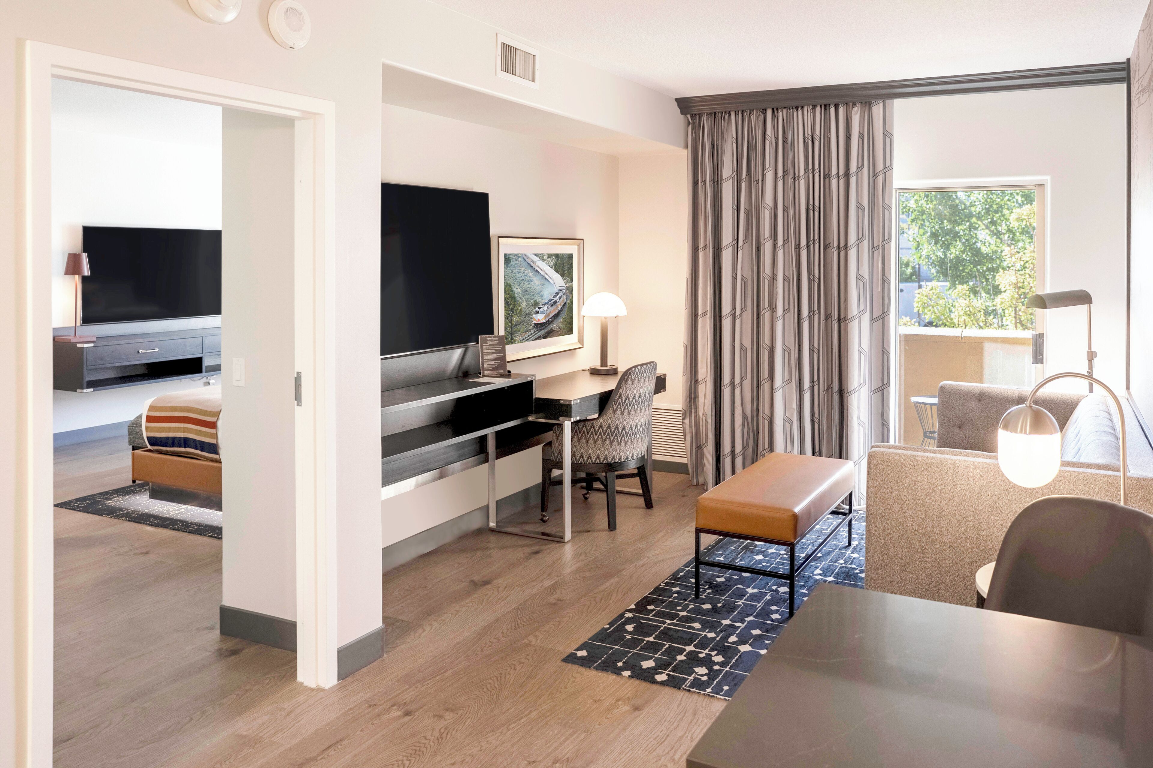 Standard Suite | Living area