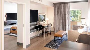 Standard Suite | Living area