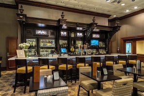 Pub - Grand Canyon Railway Hotel (Williams)