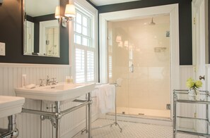 Suite (207) | Bathroom | Designer toiletries, hair dryer, bathrobes, towels