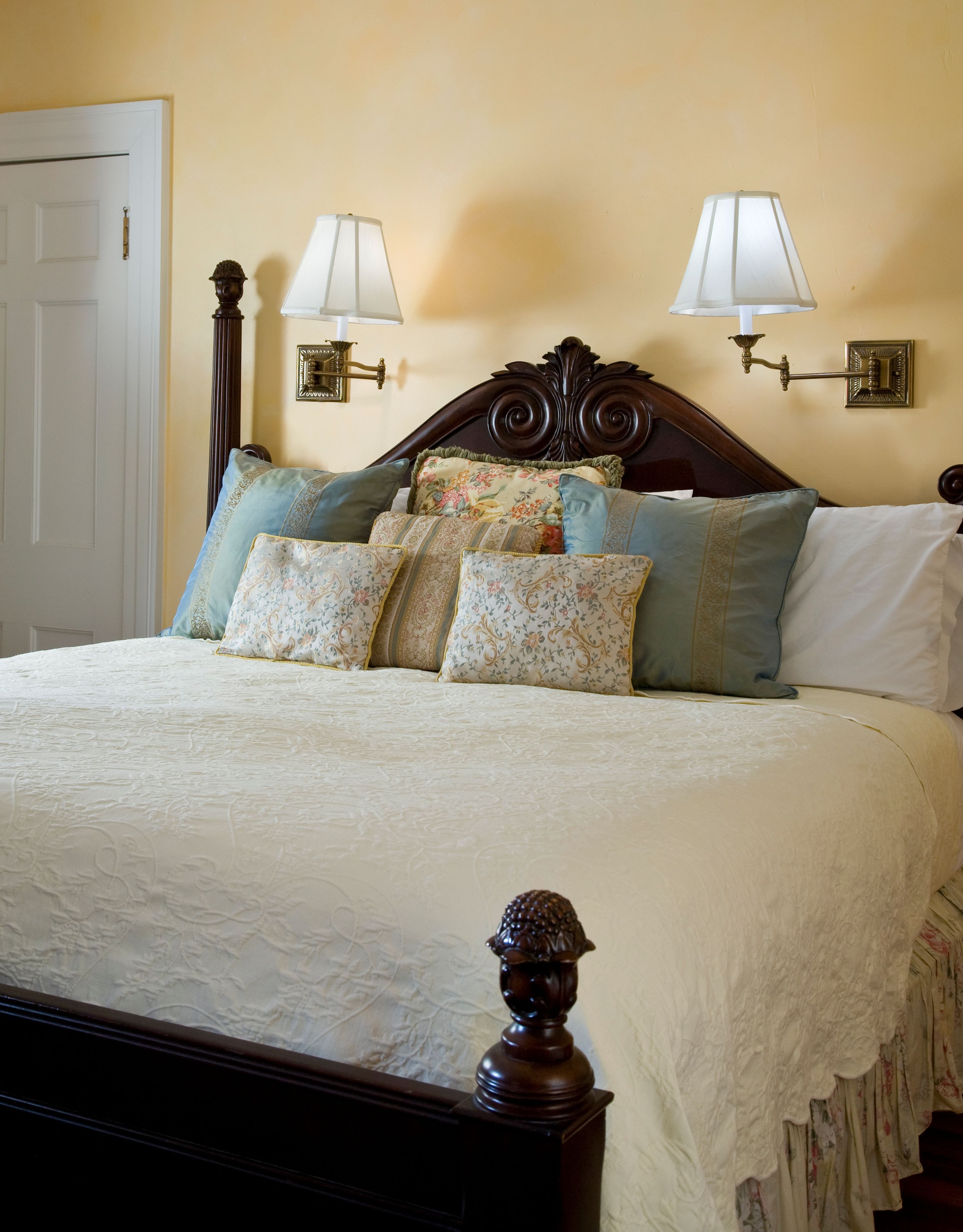 bonner room, main inn  | premium bedding, individually decorated, individually furnished
