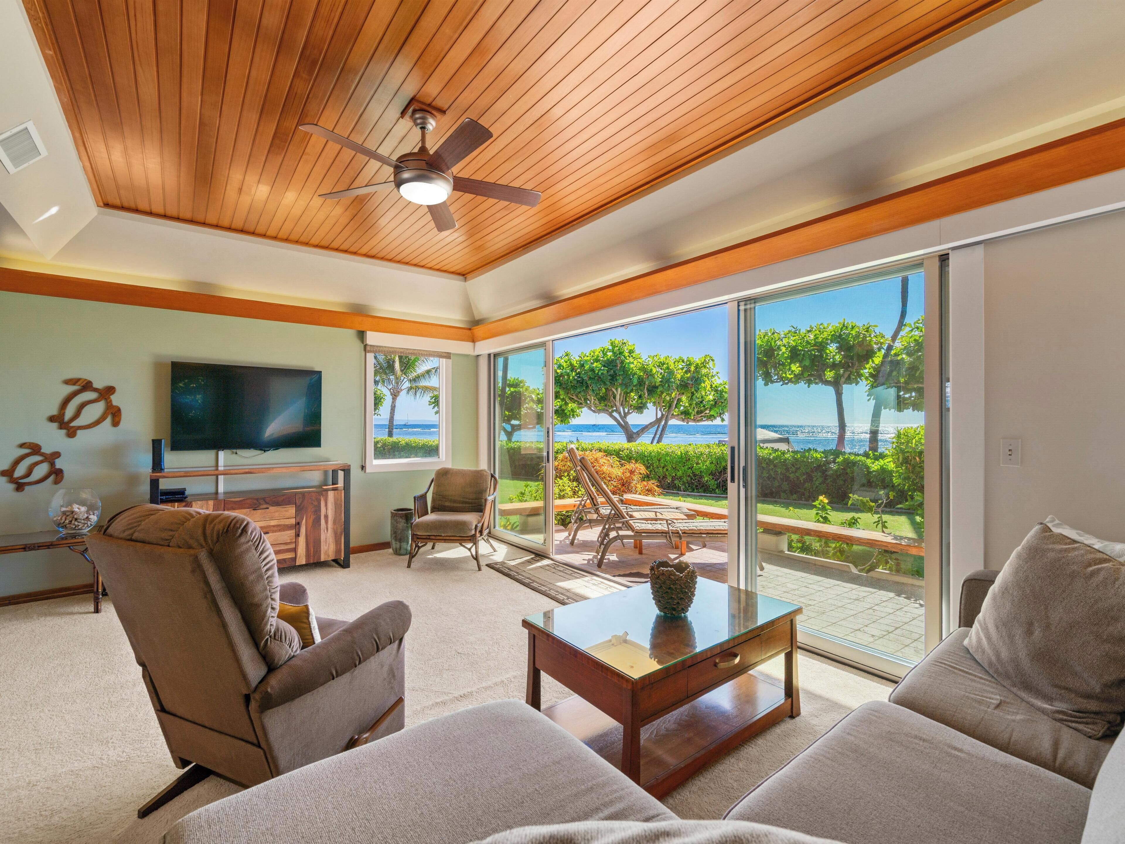 Condo (Puunoa Beach Estates 105) | Living area