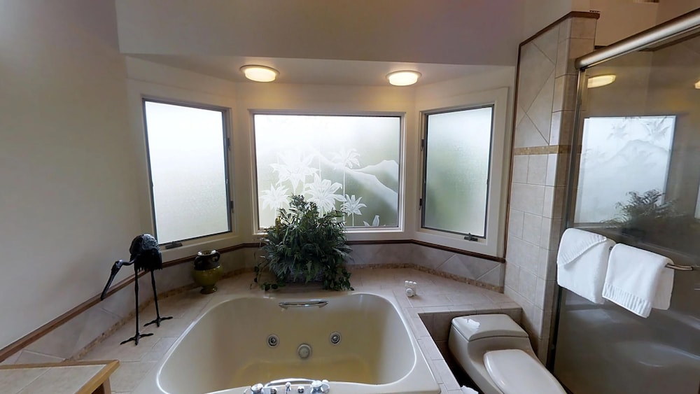 Puunoa Beach Estates - A CoralTree Residence Collection by null