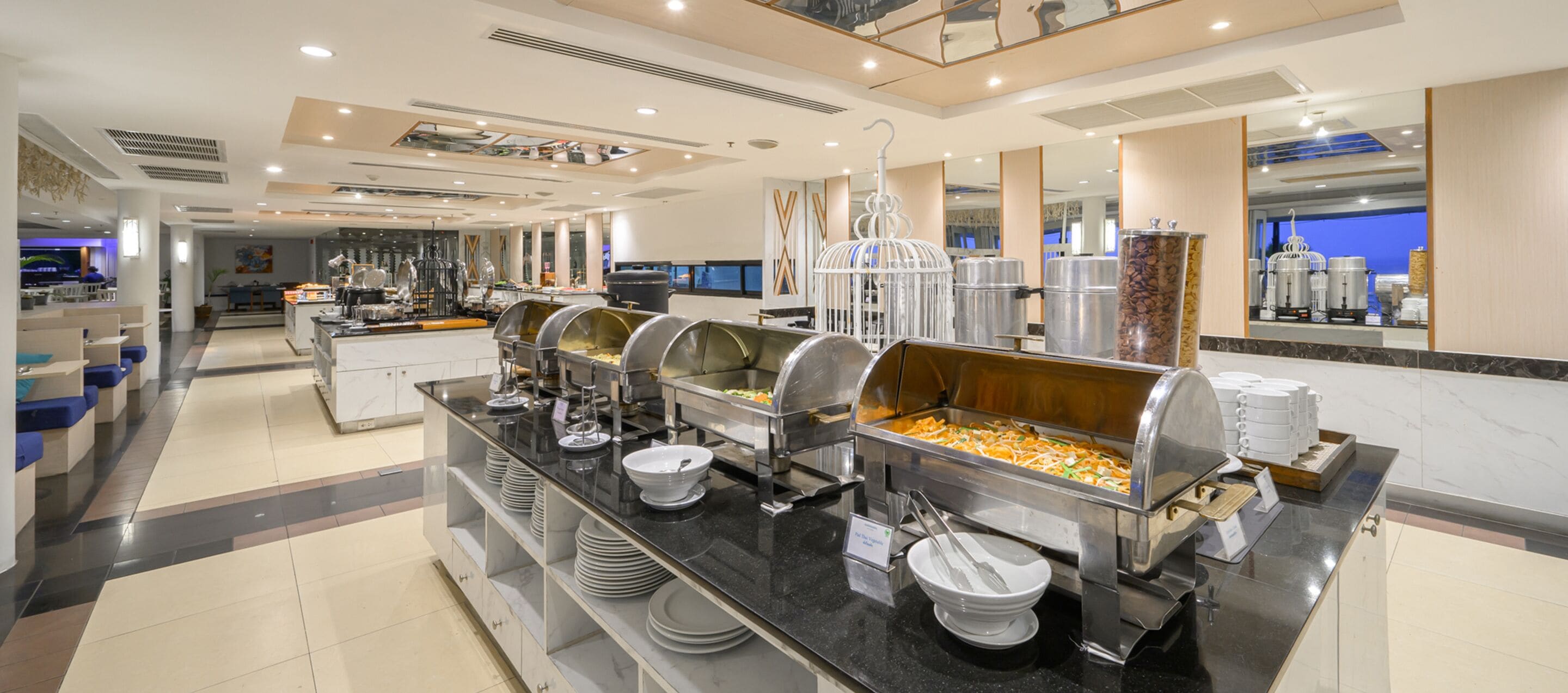 Daily buffet breakfast (THB 750 per person)