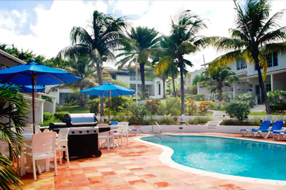 Dickenson Bay Cottages by null