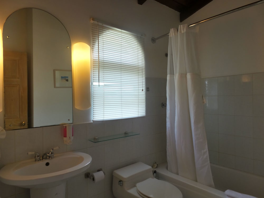 Dickenson Bay Cottages by null