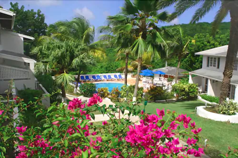 Dickenson Bay Cottages by null