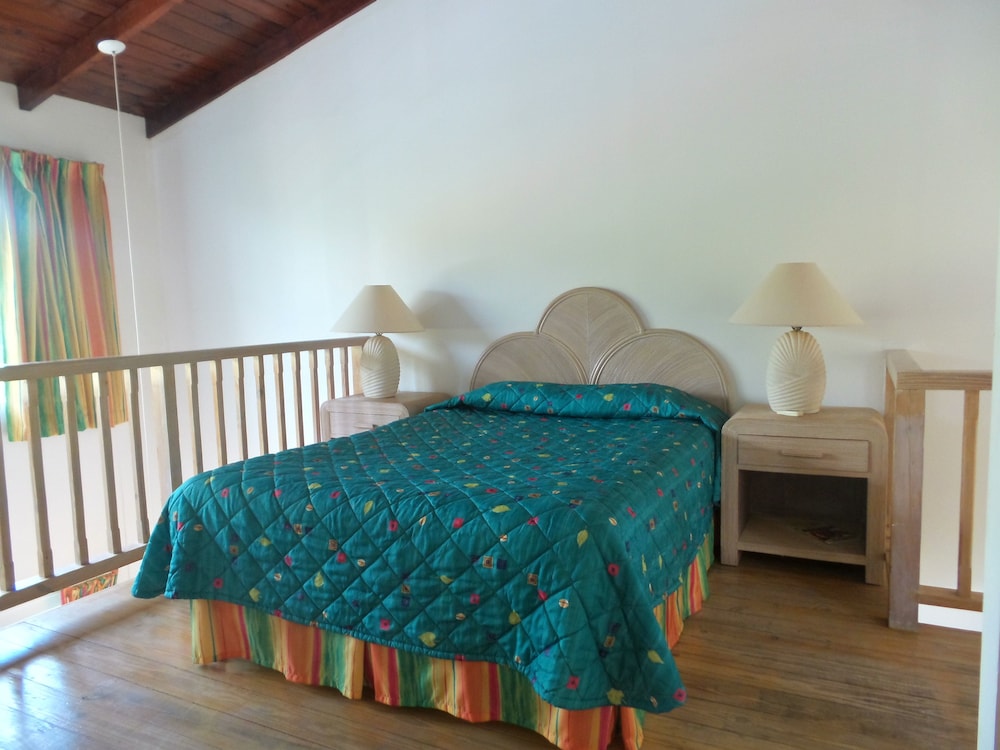 Dickenson Bay Cottages by null