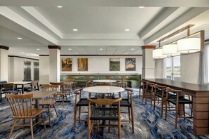 Free daily continental breakfast  - Fairfield Inn & Suites by Marriott Springdale (Springdale)