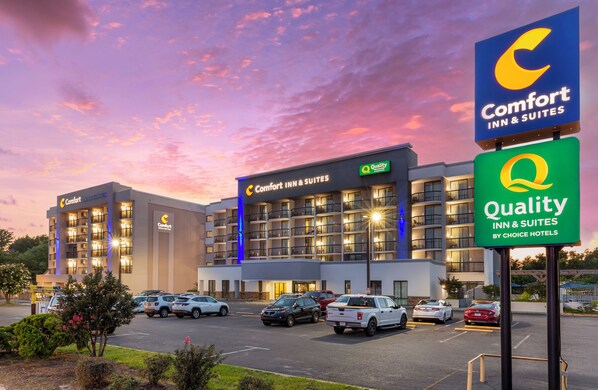 Front of property - Comfort Inn & Suites Spring Lake - Fayetteville near Fort Bragg (Spring Lake)