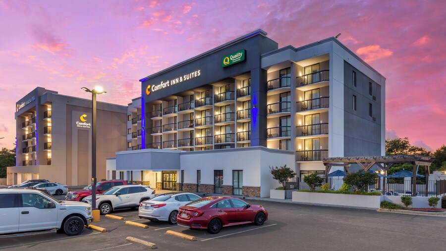 Comfort Inn & Suites Spring Lake - Fayetteville near Fort Bragg