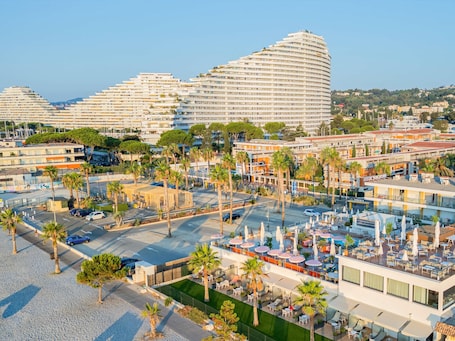 Restaurant. Mercure Villeneuve Loubet Plage
