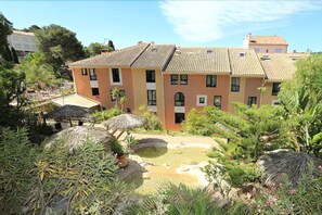 การตกแ  ต่งภายนอก