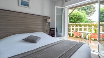 Superior Double Room | Desk, laptop workspace, soundproofing, free cribs/infant beds