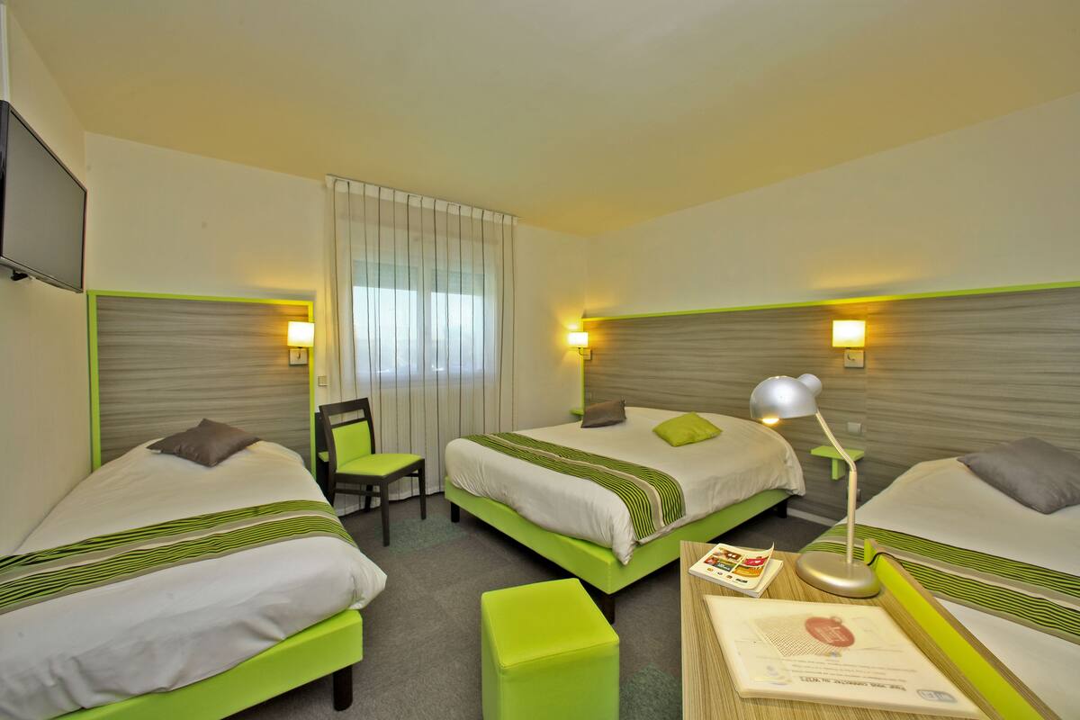 family quadruple room | 1 bedroom, desk, laptop workspace, soundproofing