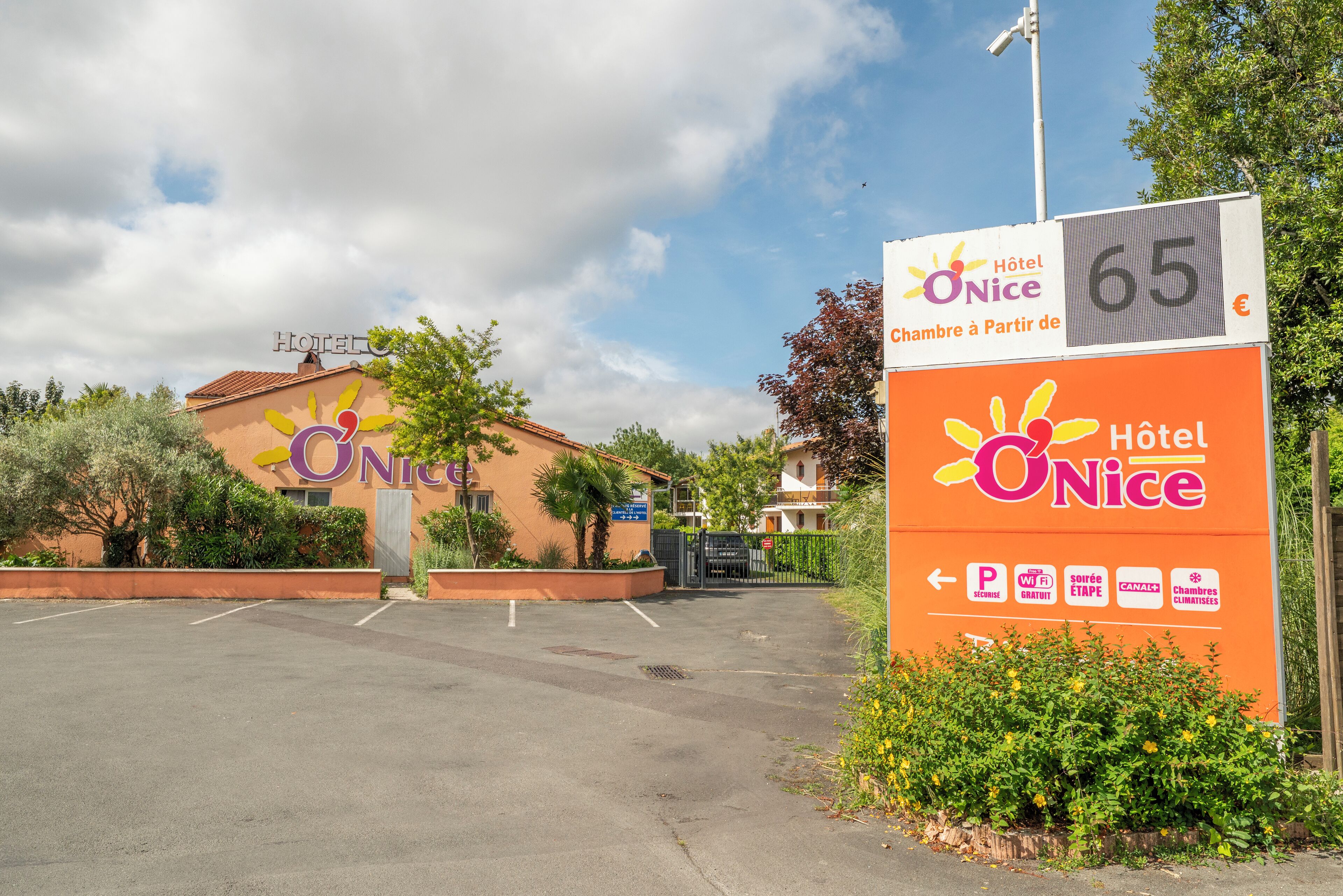 Foto - Contact Hôtel O'Nice Saintes