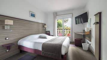 Superior Double Room | Desk, laptop workspace, soundproofing, free cribs/infant beds