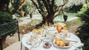 Junior Suite, Terrace | Terrace/patio