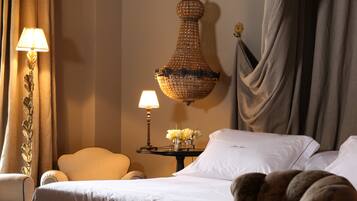 Junior-Suite, Terrasse | Hochwertige Bettwaren, Zimmersafe, individuell dekoriert