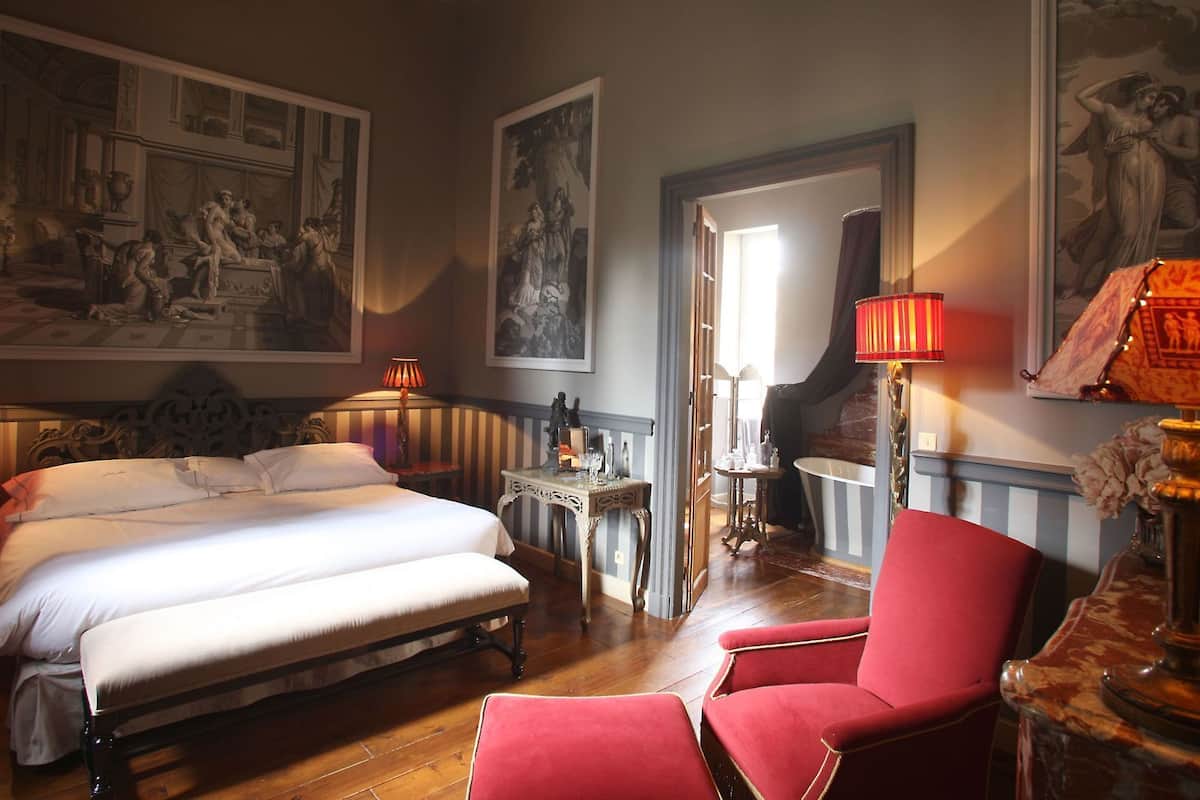 Literie de qualité supérieure, coffres-forts dans les chambres