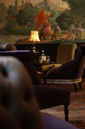Bar lounge