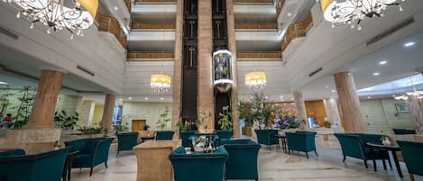 2 bars/lounges, poolside bar