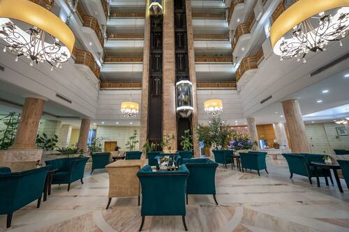 2 Bars/Lounges, Poolbar