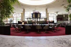 Breakfast, lunch and dinner served