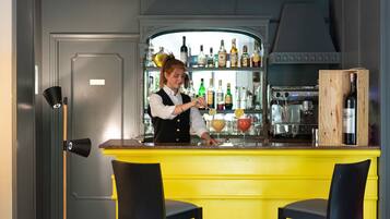Bar (in der Unterkunft)