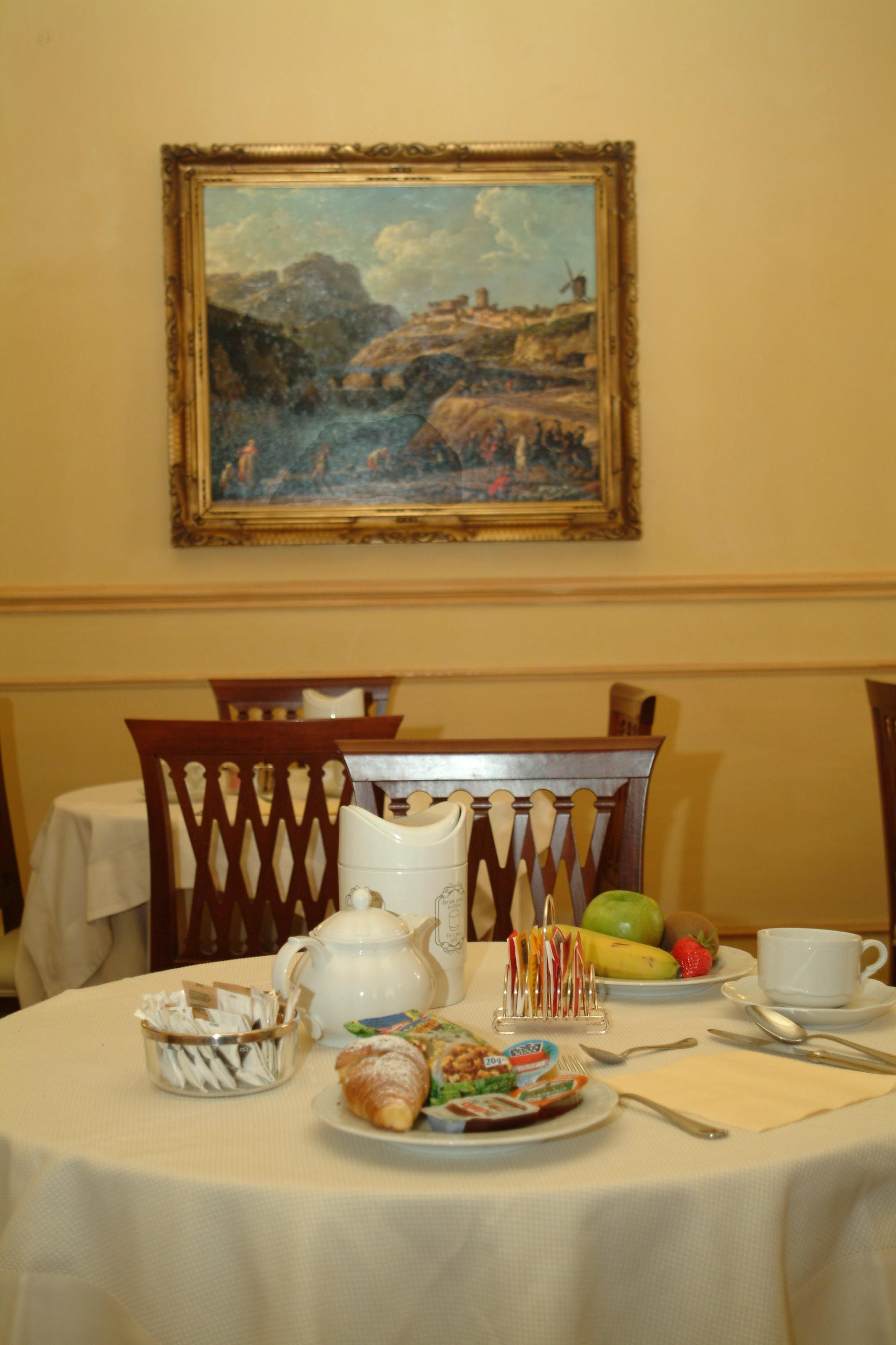 Daily buffet breakfast for a fee