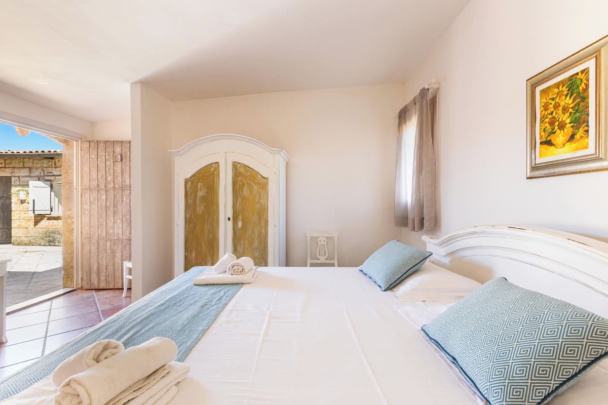 Classic-Dreibettzimmer, Mehrere Betten | Minibar, Zimmersafe, Babybetten, kostenloses WLAN