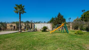 Children's play area - outdoor
