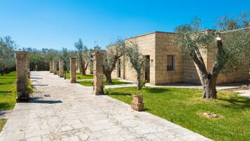Quadruple Room, Annex Building | Minibar, in-room safe, cribs/infant beds, free WiFi