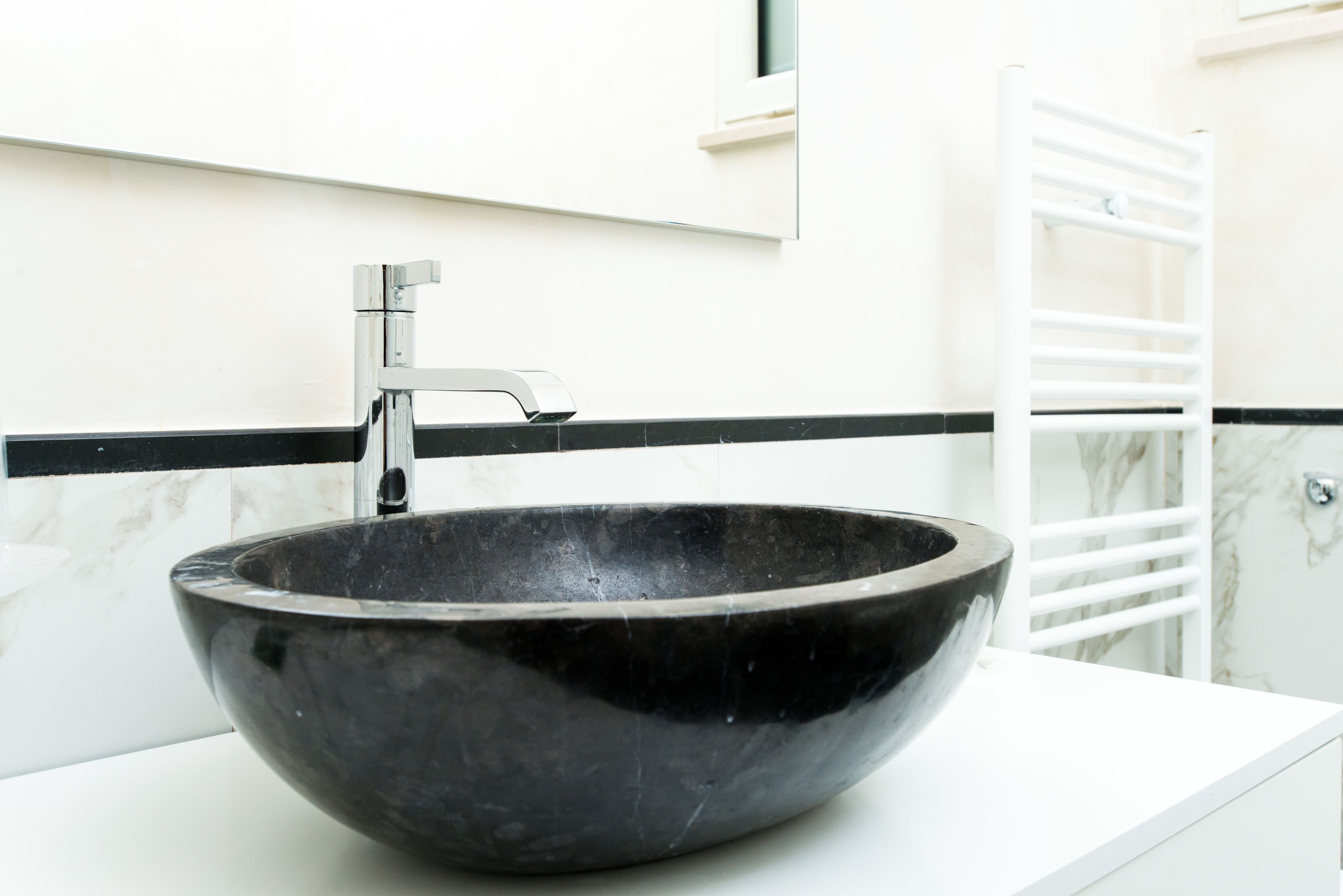 shower, free toiletries, hair dryer, bidet