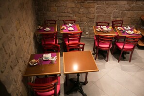Esmorzar diari d'estil bufet (de pagament) 