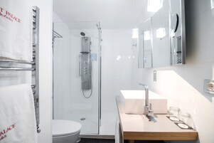 Quadruple Room | Bathroom | Hydromassage showerhead, designer toiletries, hair dryer, towels