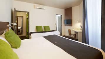 Standard Room, 1 Katil Bujang (Single) | Peralatan tempat tidur premium, peti besi dalam bilik, meja
