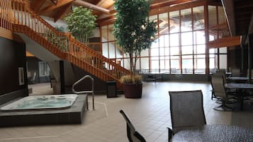 室內 Spa 池
