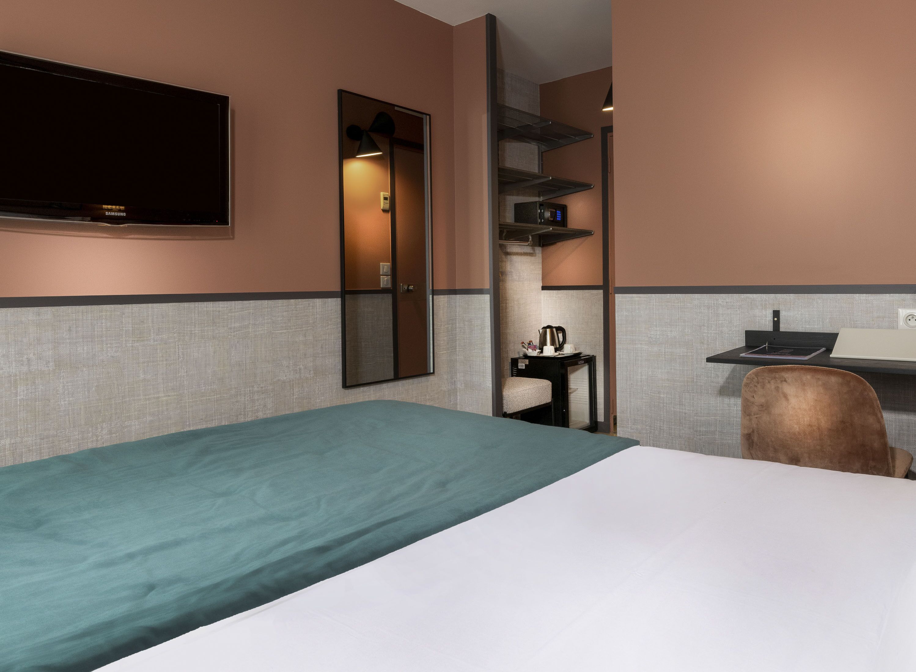 superior double room | premium bedding, minibar, in-room safe, desk